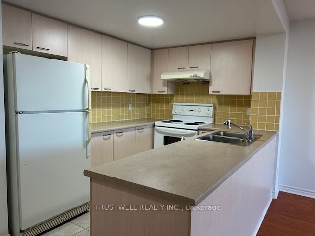 130 Pond Drive 905