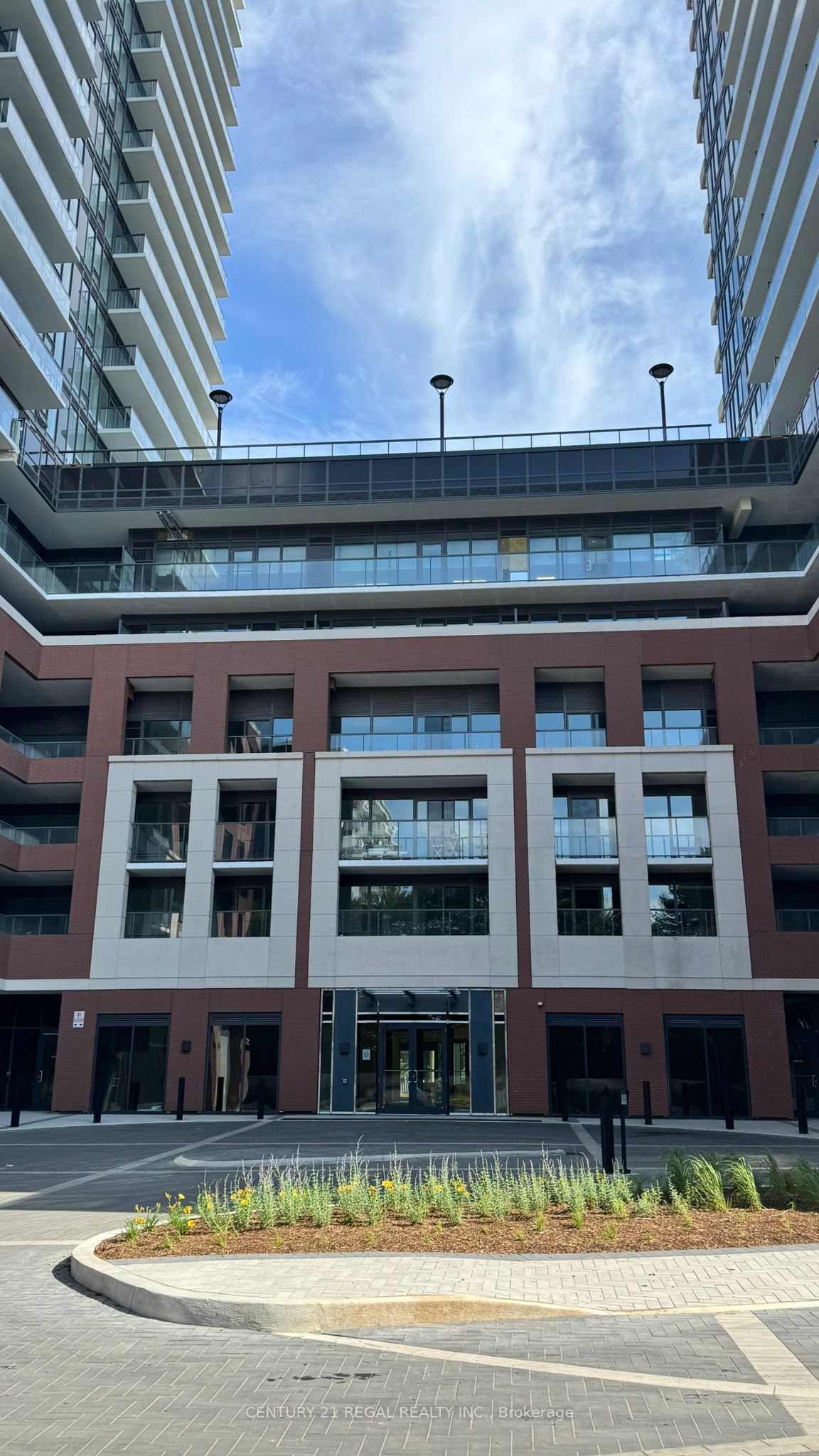 4010 Eglinton Avenue W 417