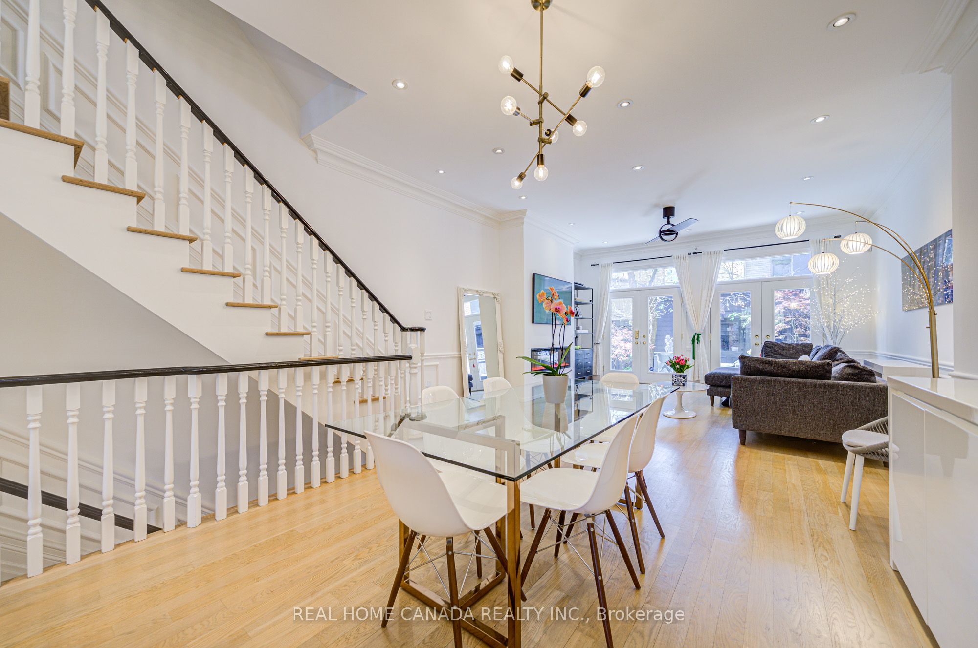 121 Davenport Road