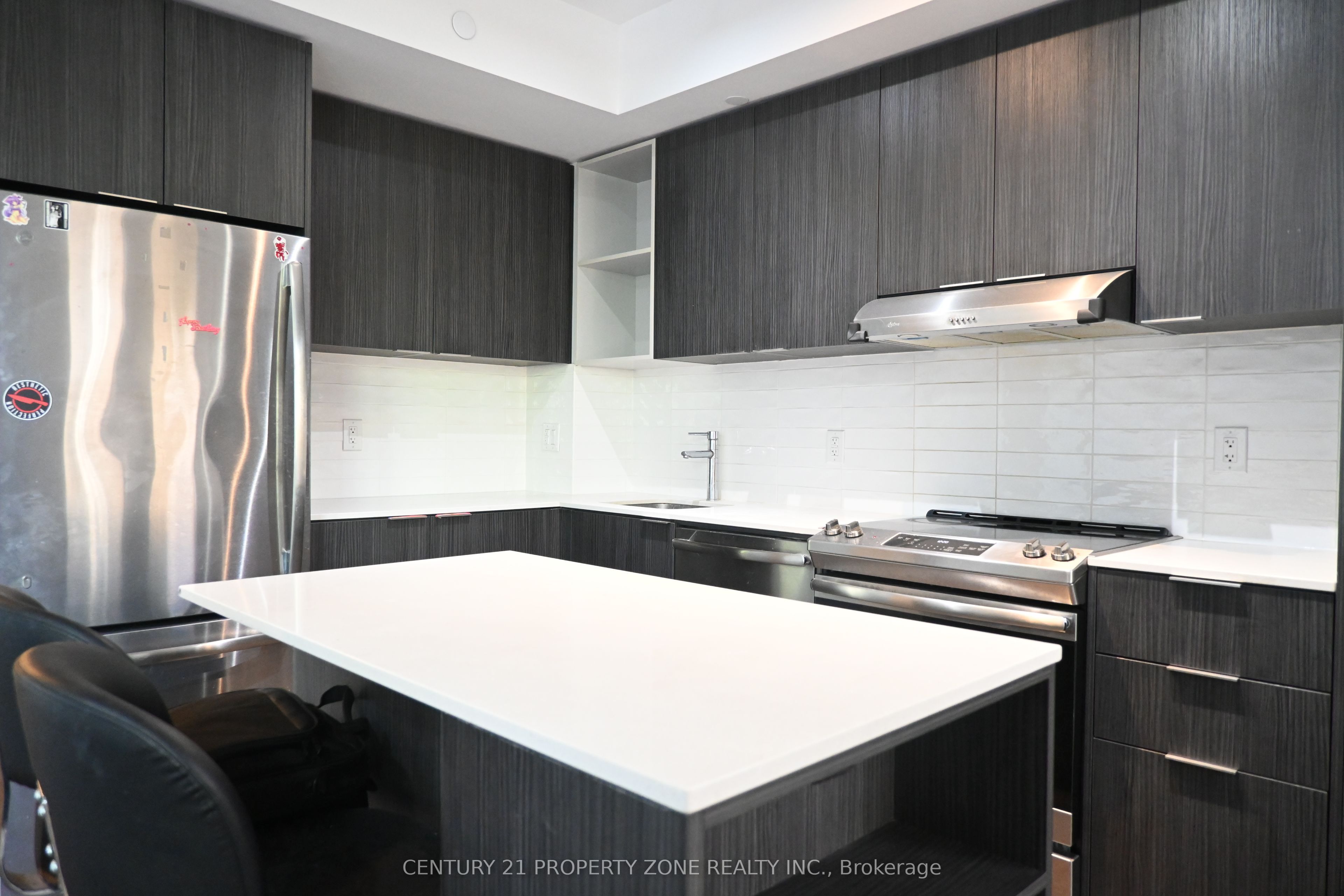 2530 Eglinton Avenue W 114