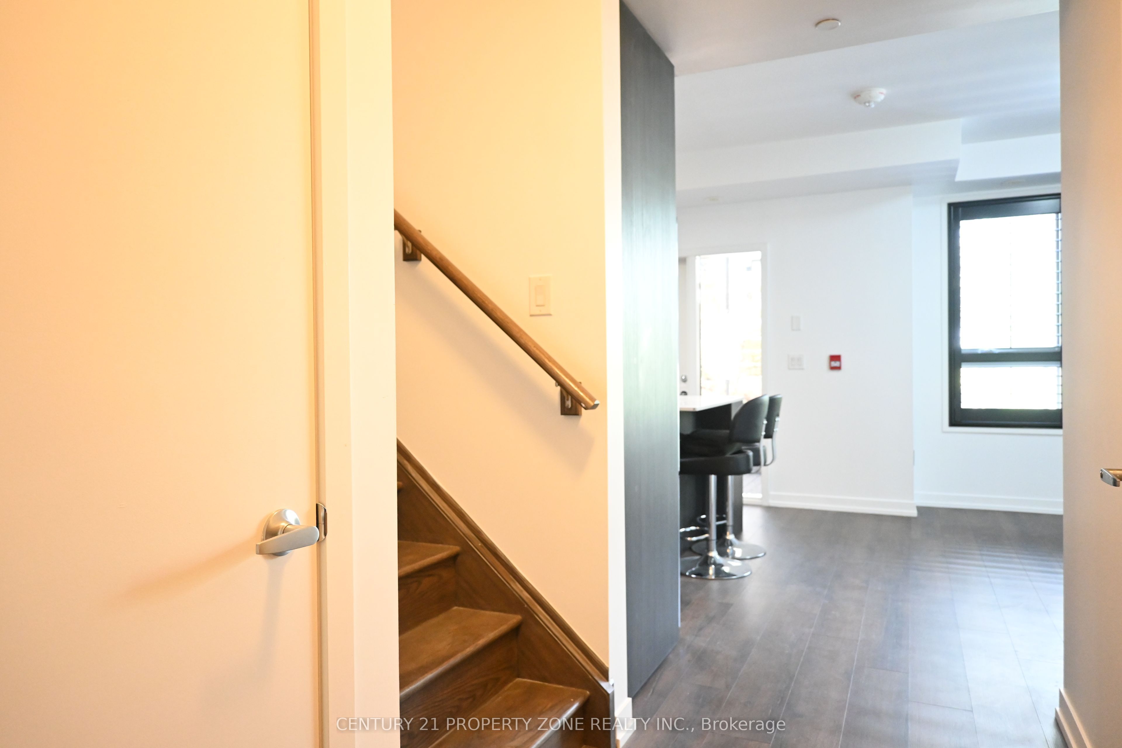 2530 Eglinton Avenue W 114