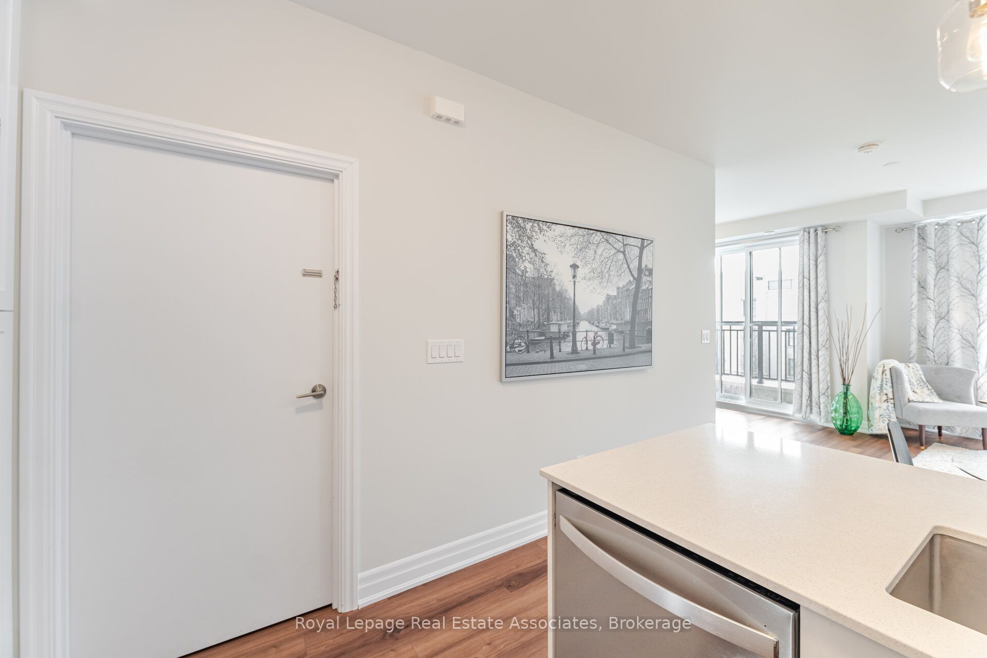 665 Cricklewood Drive 728