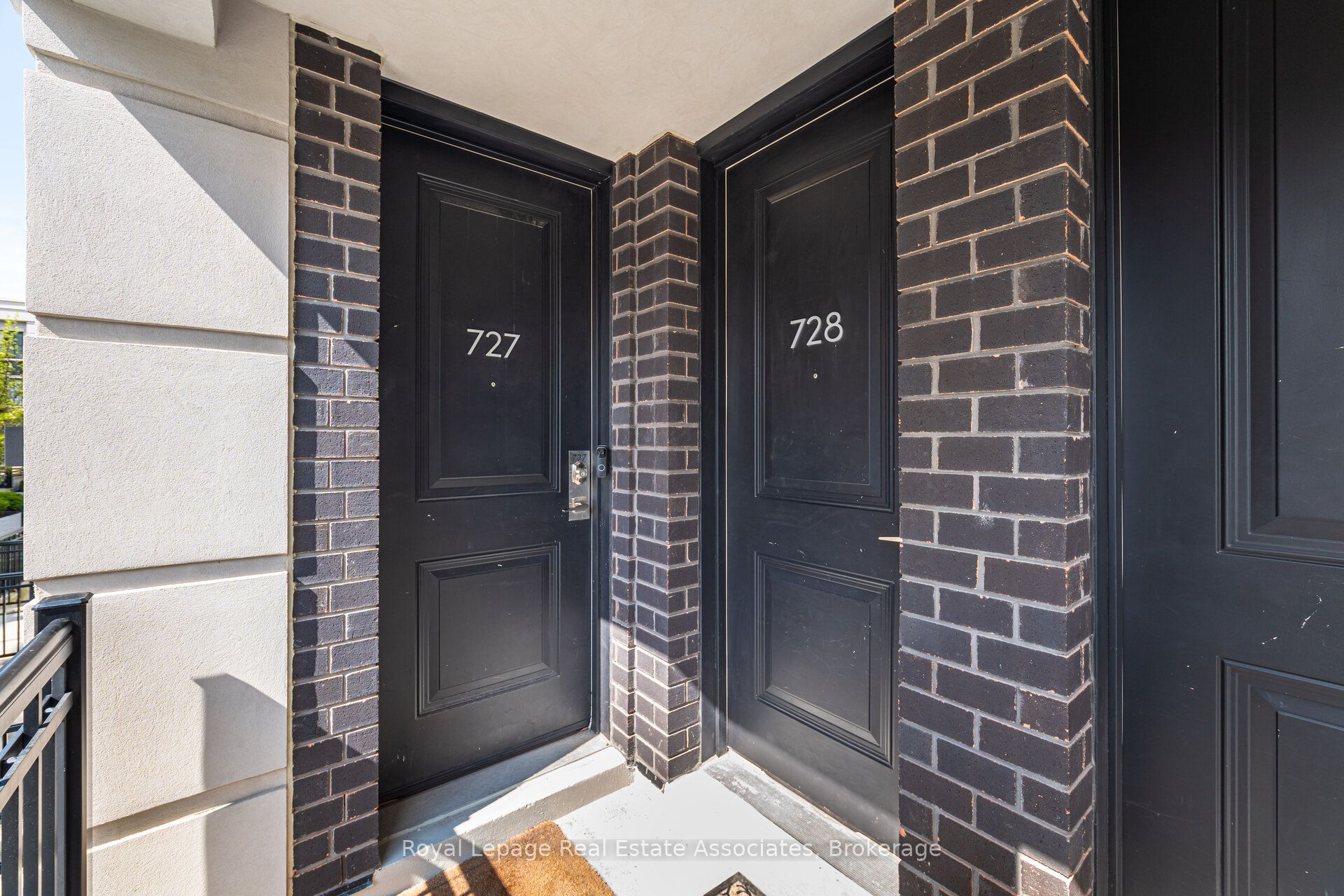 665 Cricklewood Drive 728