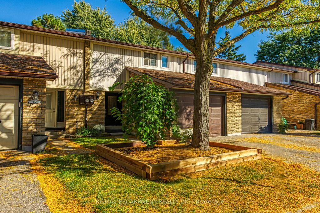 Photo of 341 Wilson Drive #16, Milton, ON L9T 3Y9 (MLS # W12440475)