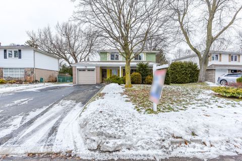 15 Richmond Drive Brampton ON L6W 2E7