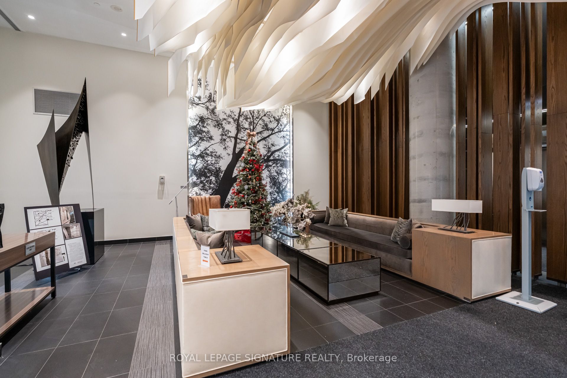 1830 Bloor Street W 836