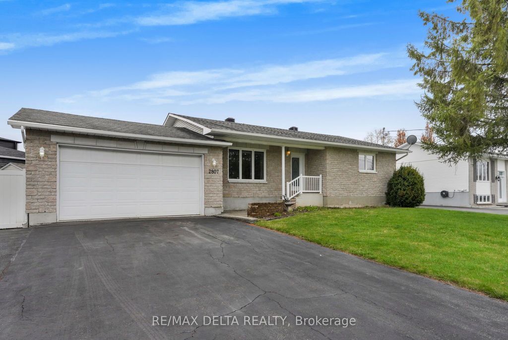 Photo of 2807 Leonard Street, Clarence-Rockland, ON K4K 1A4 (MLS # X13078382)