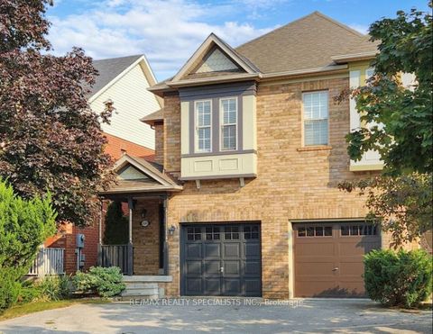1110 Carding Mill Place BSMNT Mississauga ON L5W 1C4