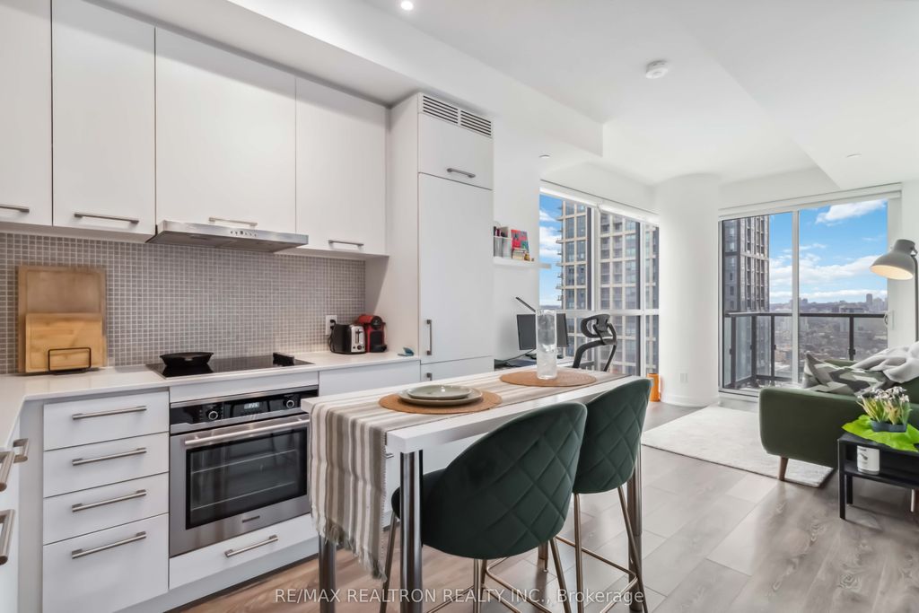 Photo of 87 Peter Street #3306, Toronto, ON M5V 0P1 (MLS # C12331657)