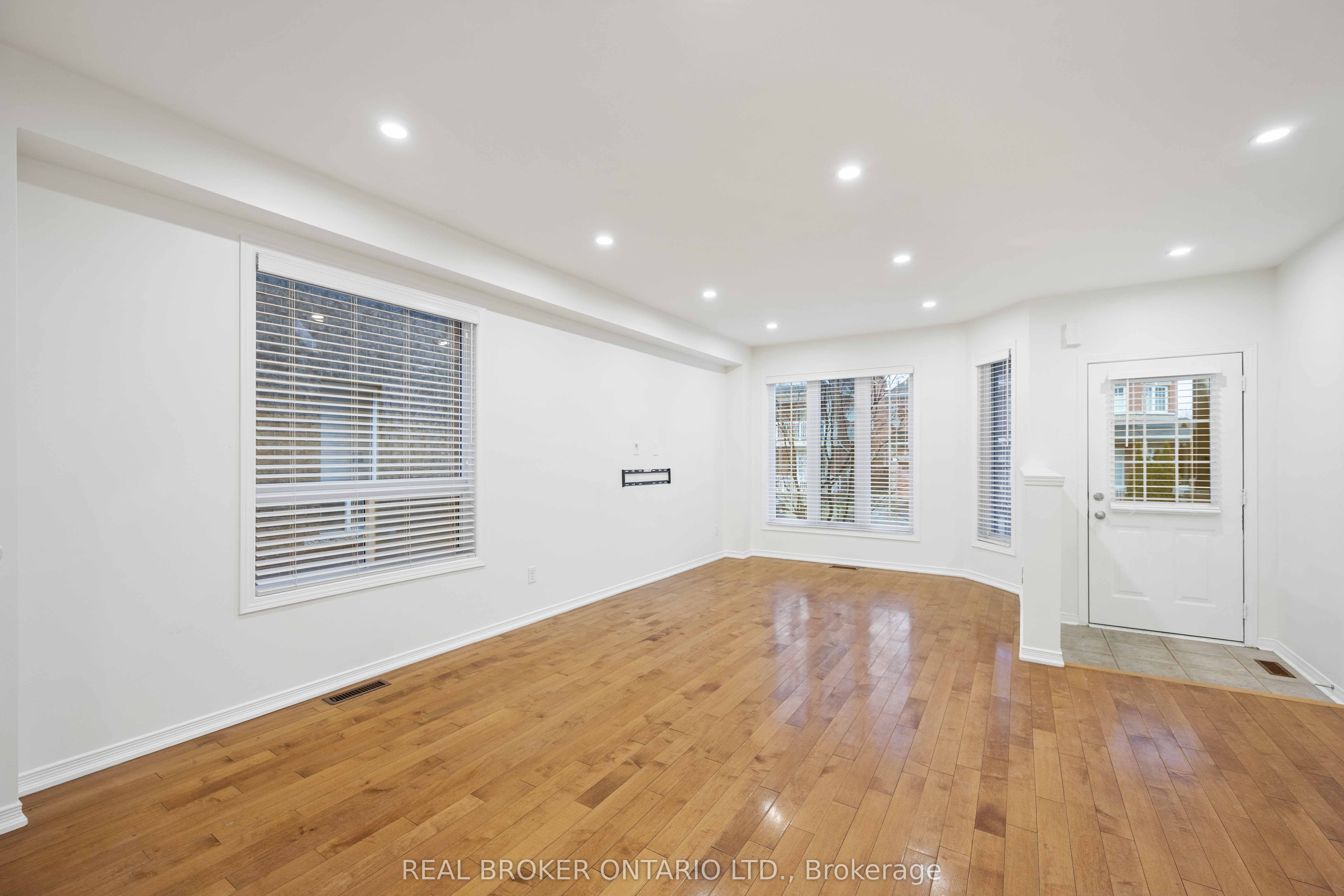 25 Arundel Drive