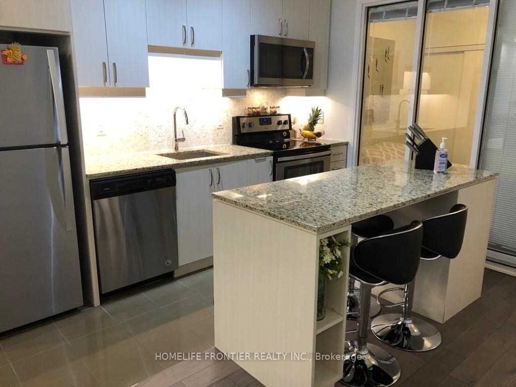 9201 Yonge Street 305