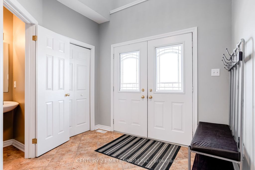Photo of 42 Frasson Drive, Guelph, ON N1E 7J9 (MLS # X12851818)