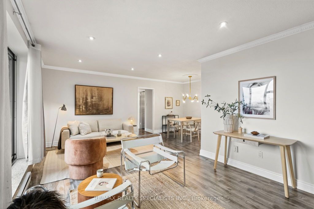 Photo of 3025 Queen Frederica Drive #602, Mississauga, ON L4Y 3A1 (MLS # W13081884)