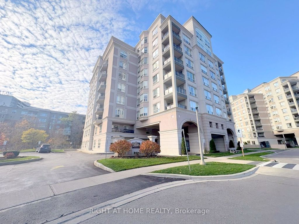Photo of 2000 Creekside Drive #202, Hamilton, ON L9H 7S7 (MLS # X13094116)