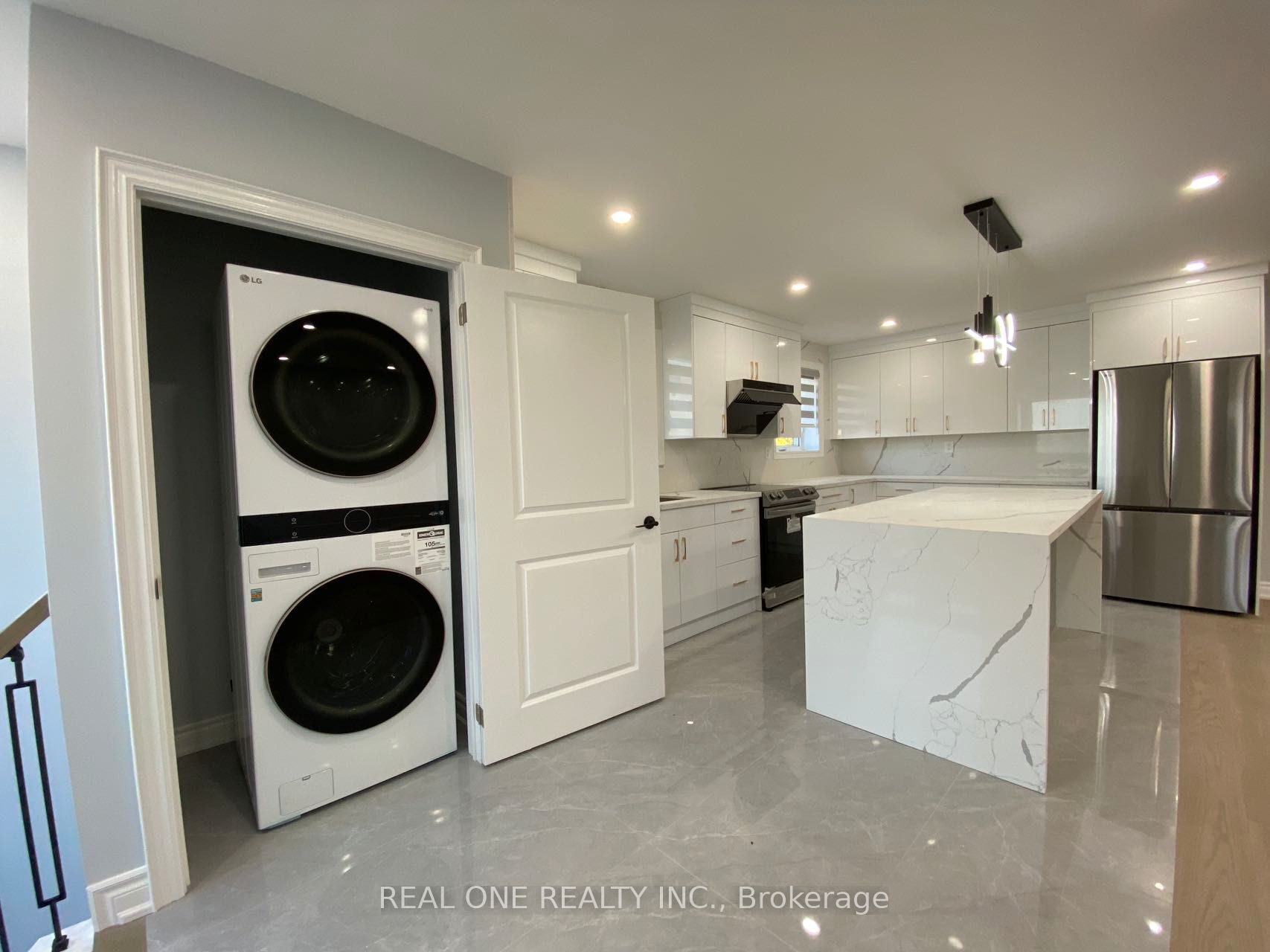 1186 Shadeland Drive ROOM U1