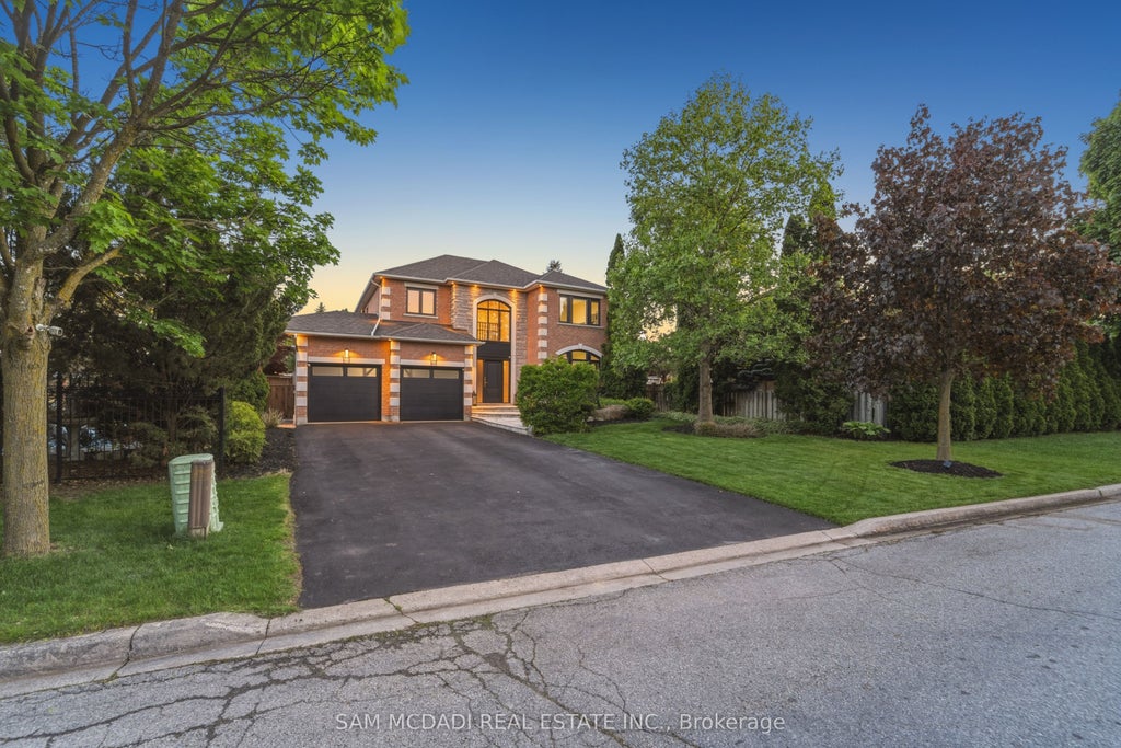 Photo of 6311 Mulberry Crescent, Mississauga, ON L5V 1B7 (MLS # W13415882)