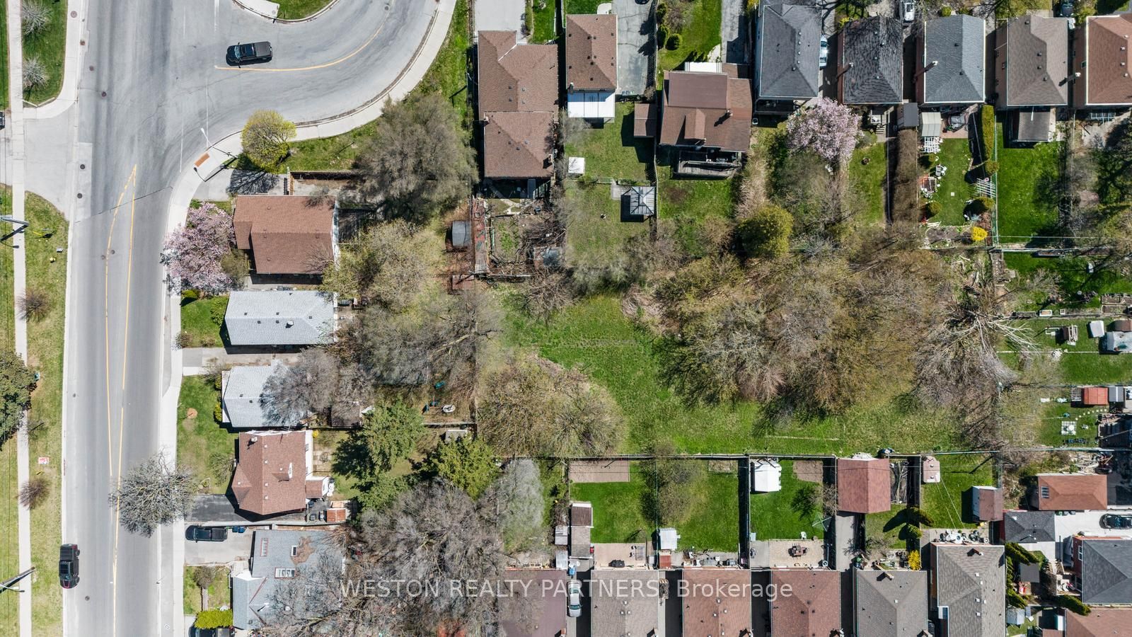 372-374 Kennedy Road