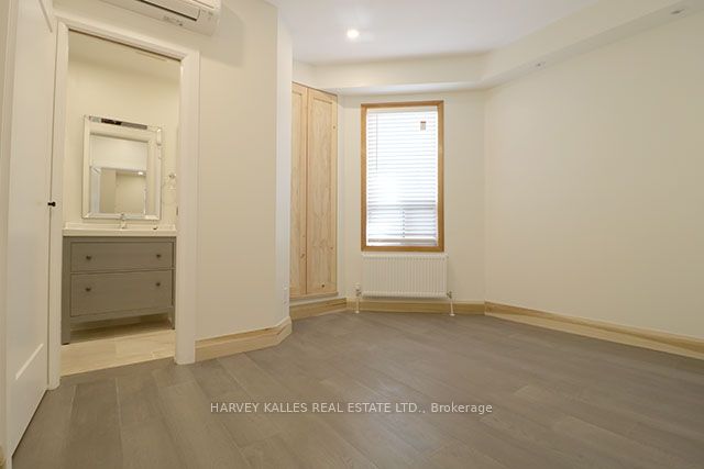 488 Lansdowne Avenue Main
