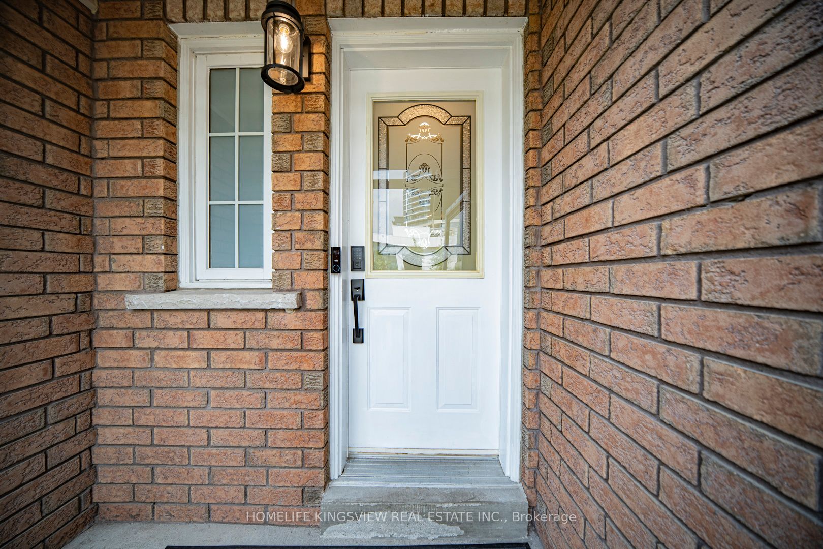 142 Lindenshire Avenue