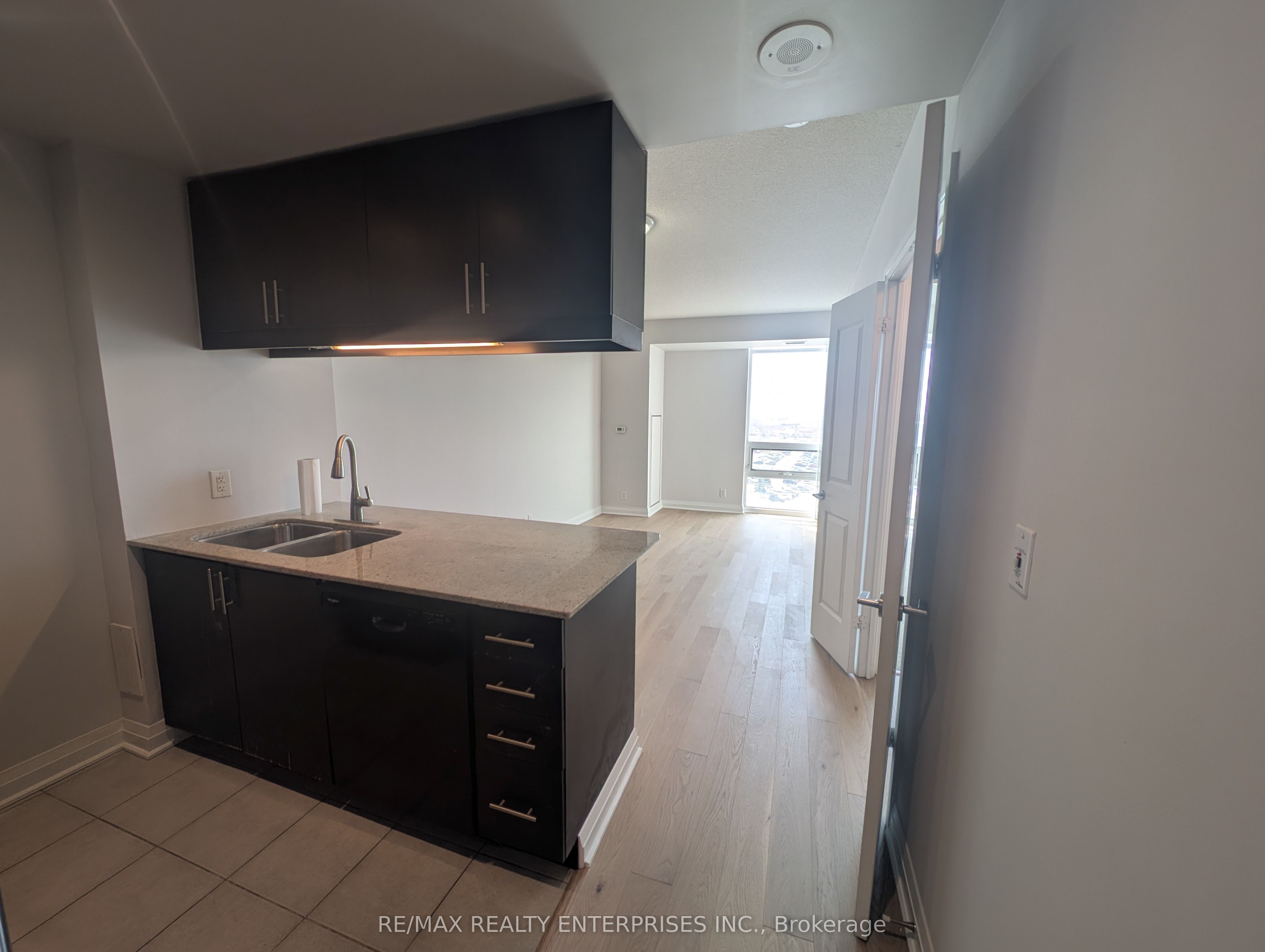 1055 Southdown Road 802