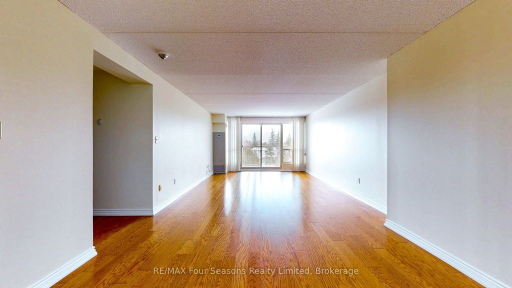 Photo of 172 Eighth Street #409, Collingwood, ON L9Y 4T2 (MLS # S12828326)