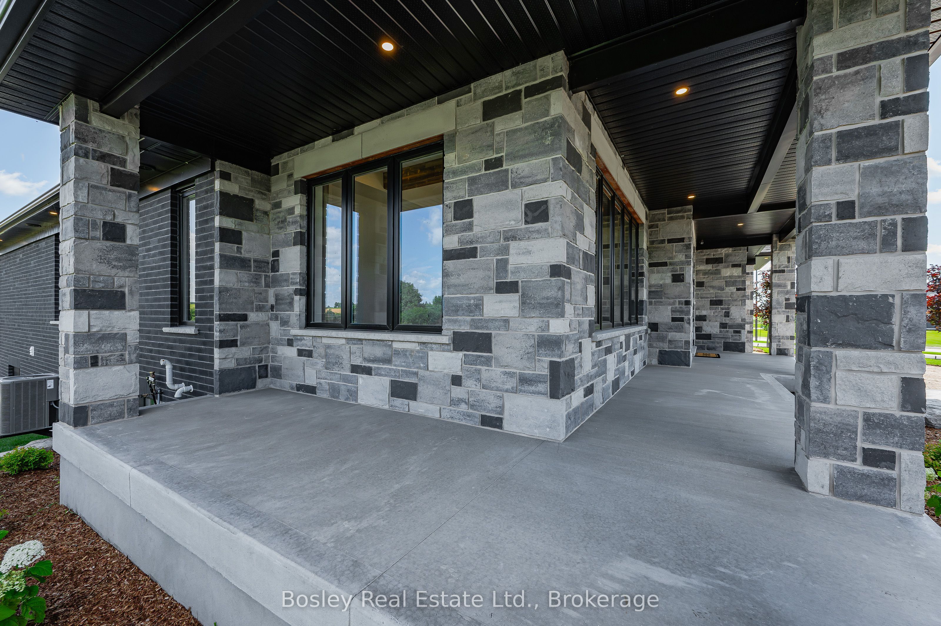 10 Inverhill Avenue
