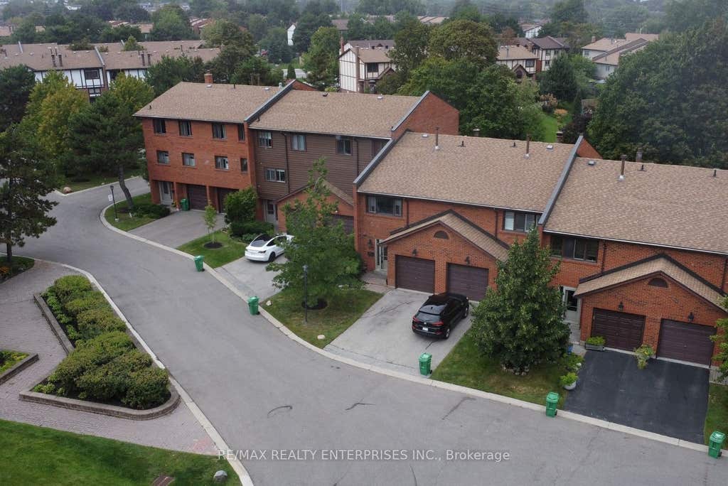 Photo of 4165 Fieldgate Drive #102, Mississauga, ON L4W 2M9 (MLS # W13712200)