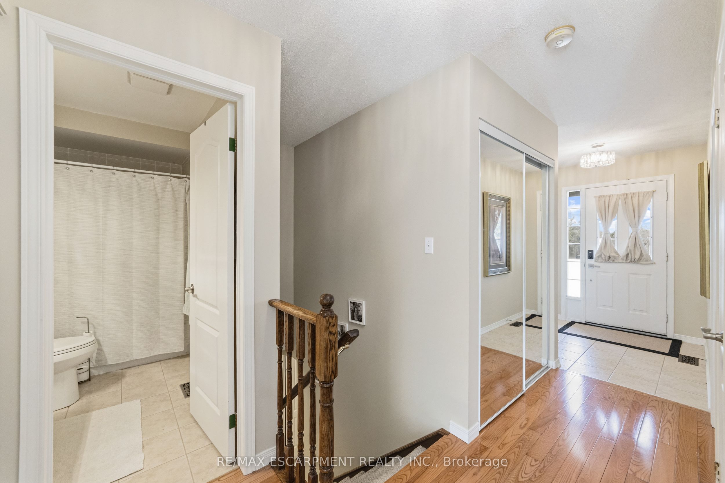 24 Kenyon Crescent 6