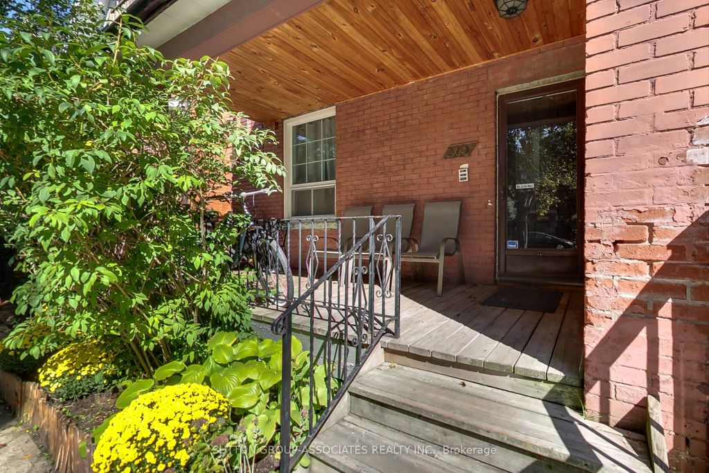 Photo of 203 Fairview Avenue, Toronto, ON M6P 3A6 (MLS # W12454587)