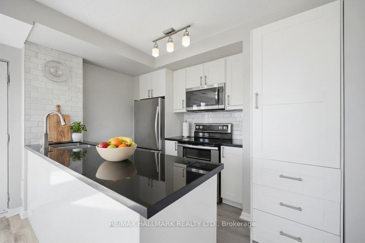 2464 Weston Road 403