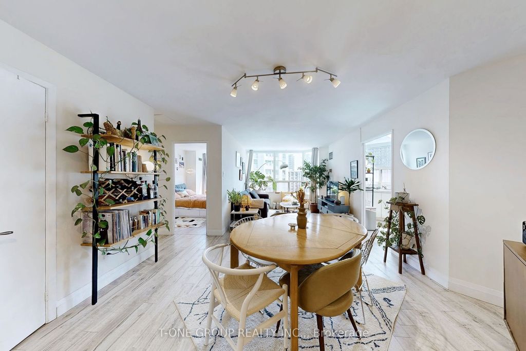 Photo of 25 Maitland Street #1212, Toronto, ON M4Y 2W1 (MLS # C12455854)