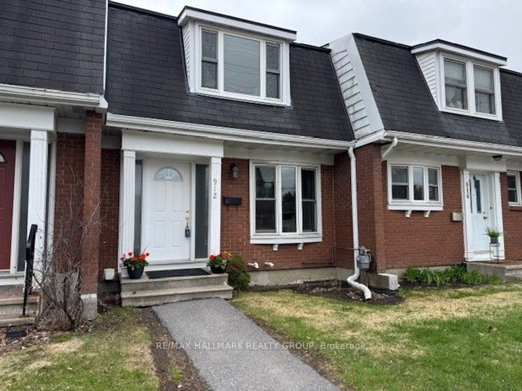 Photo of 912 S Dynes Road S, Mooneys Bay - Carleton Heights and Area, ON K2C 0G8 (MLS # X13066536)