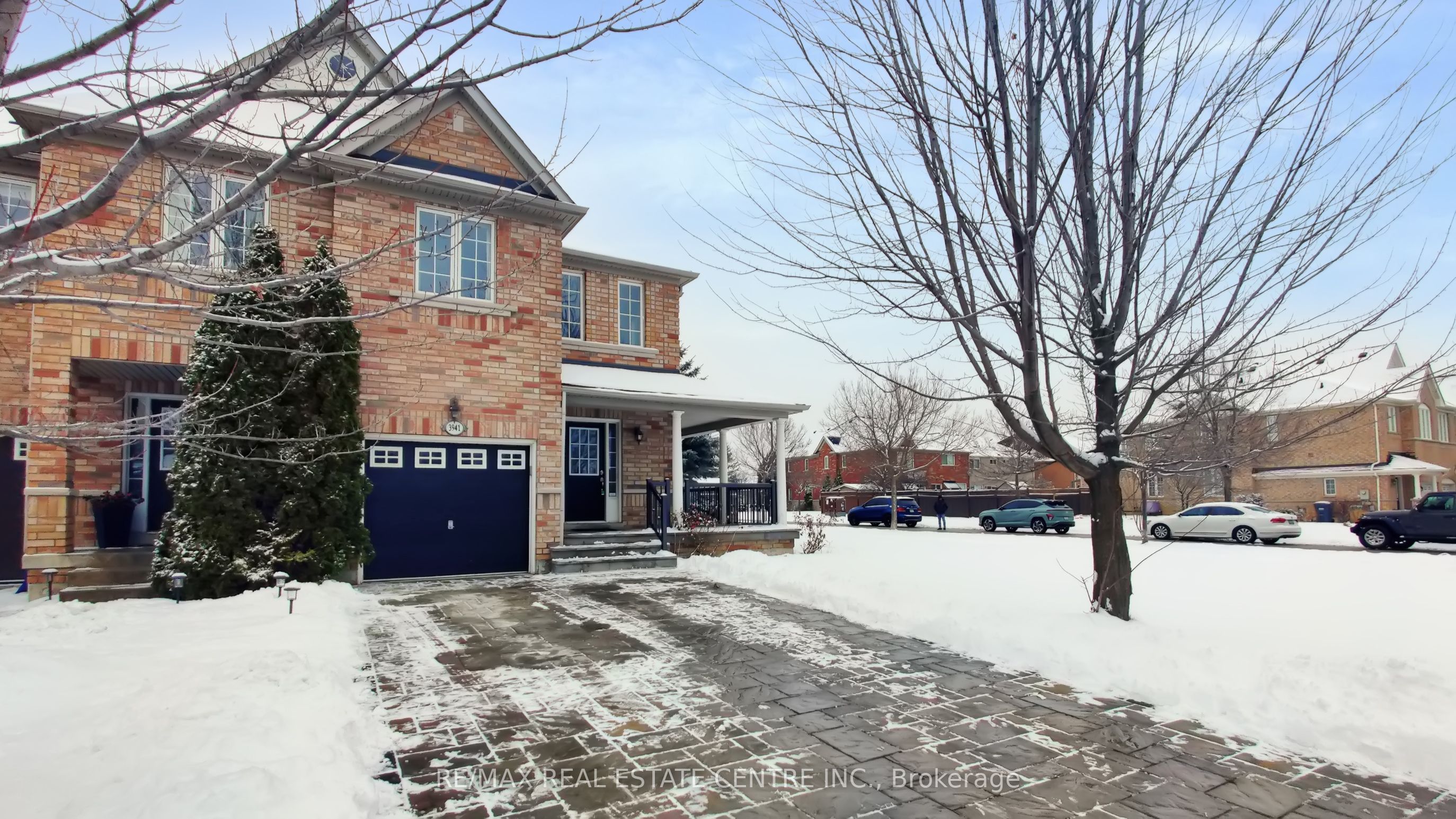 3941 Stardust Drive