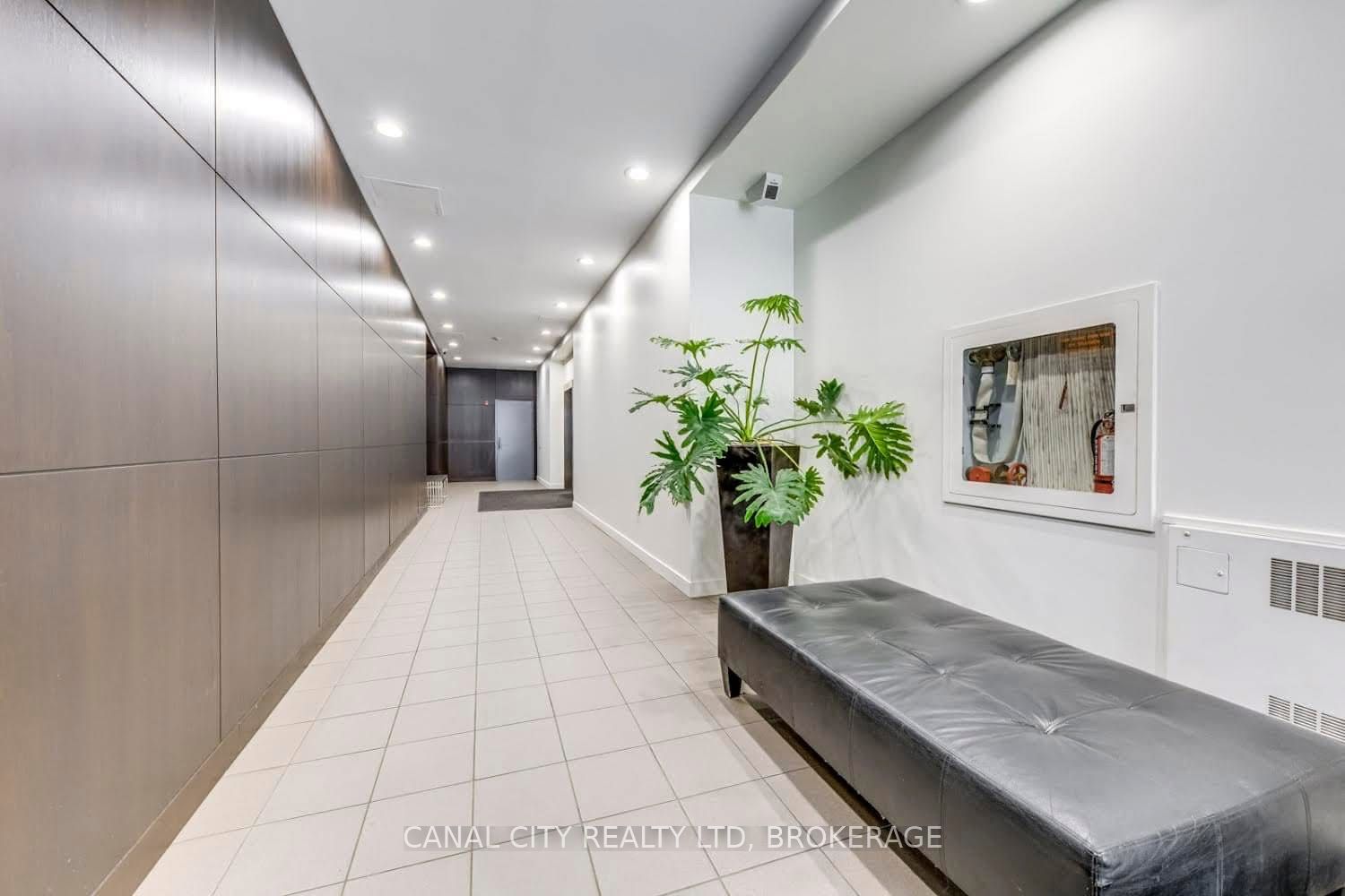 36 CHARLOTTE Street 201