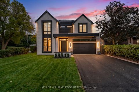 144 Mansfield Drive Oakville ON L6H 1K4