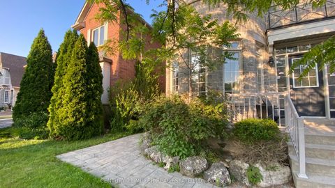 3384 Springflower Way 3384 Oakville ON L6L 6V1