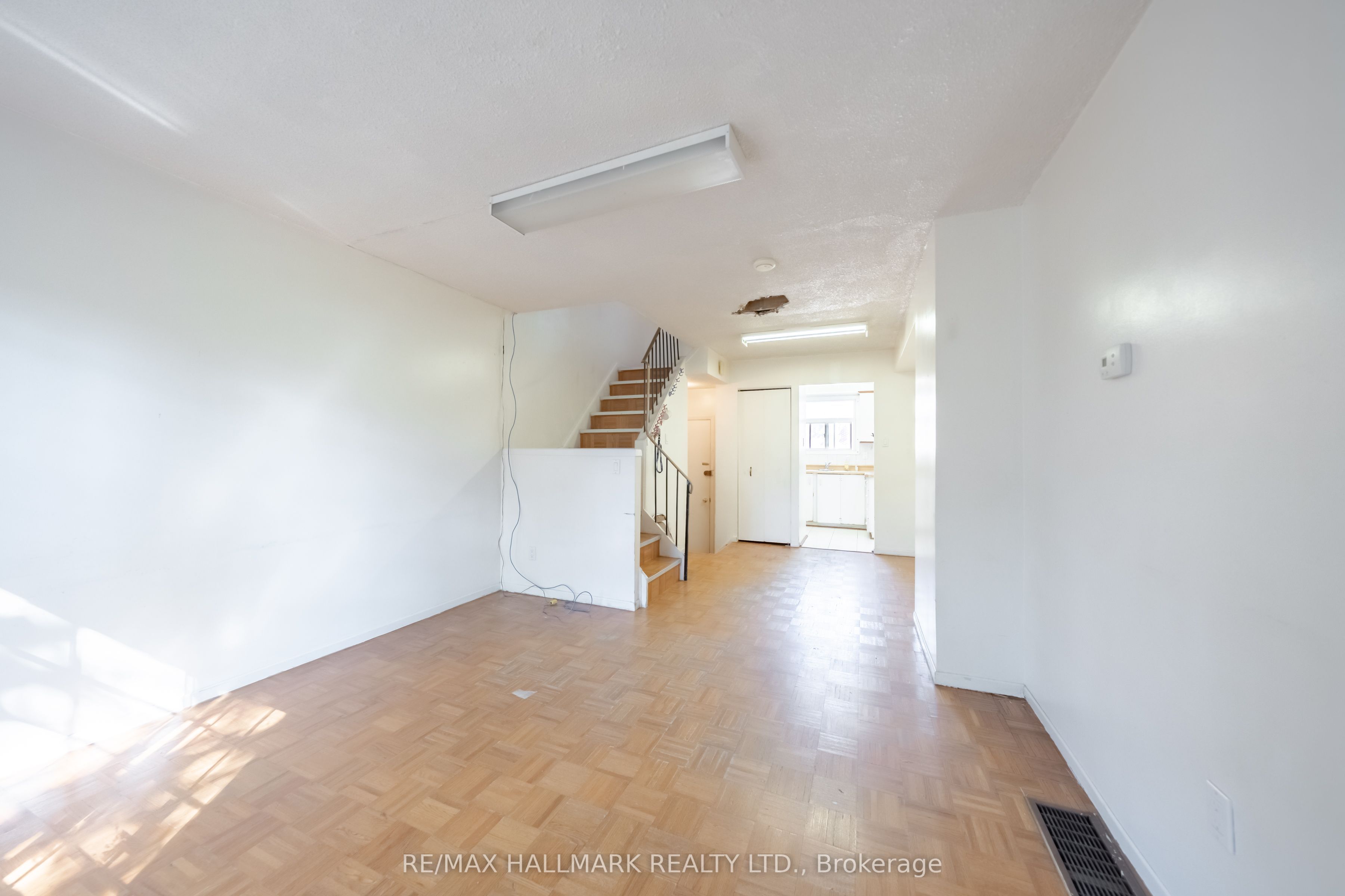 275 Broadview Avenue 125