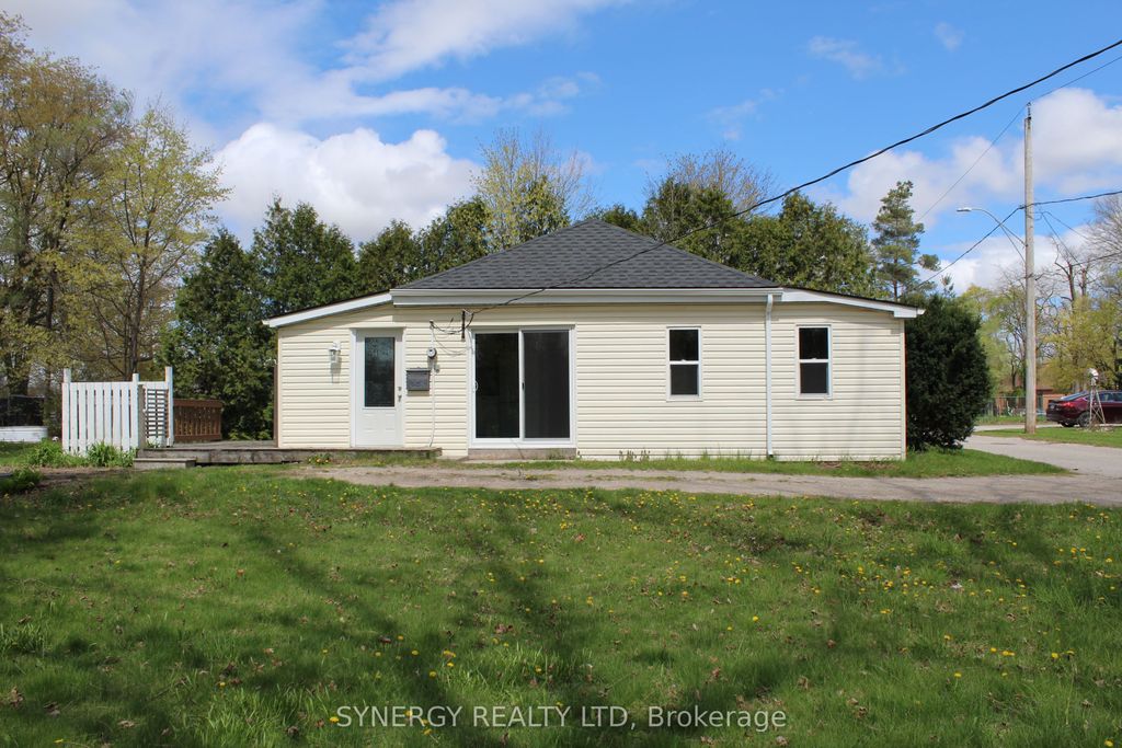 Photo of 30 Mill Lane, Strathroy-Caradoc, ON N7G 2J4 (MLS # X13075788)