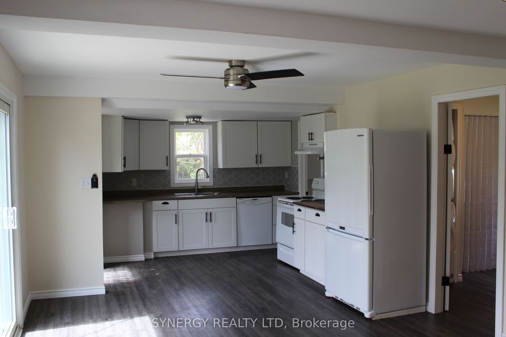 Photo of 30 Mill Lane, Strathroy-Caradoc, ON N7G 2J4 (MLS # X13075788)
