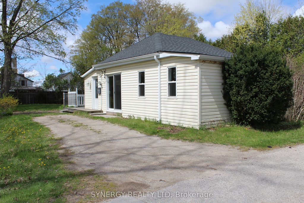 Photo of 30 Mill Lane, Strathroy-Caradoc, ON N7G 2J4 (MLS # X13075788)
