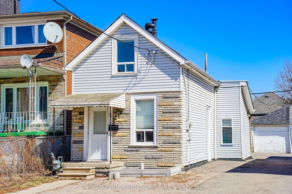 Photo of 47 Greendale Avenue, Toronto, ON M6N 4P4 (MLS # W12926026)