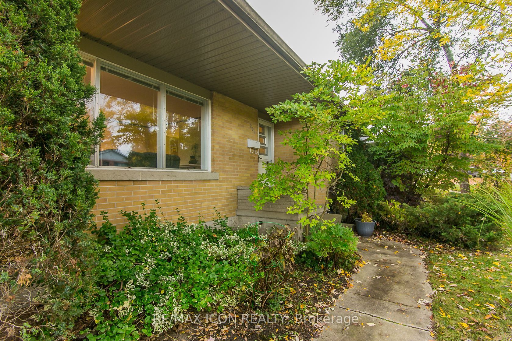 201 Dawson Street