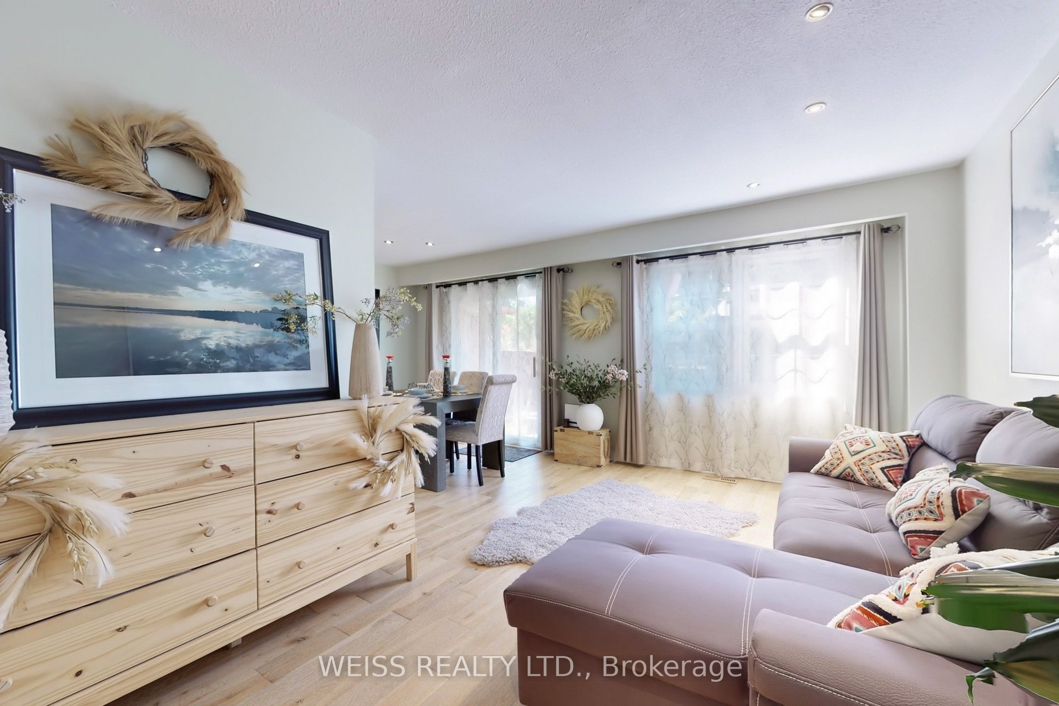 2120 Rathburn Road E 5