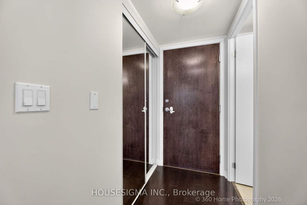 Photo of 12 Yonge Street #1609, Toronto, ON M5E 1R4 (MLS # C13697850)
