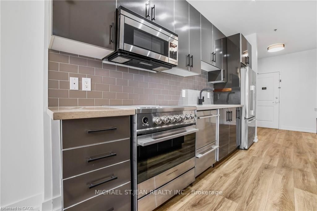 Photo of 90 Charlton Avenue W #801, Hamilton, ON L8P 0B4 (MLS # X13112484)