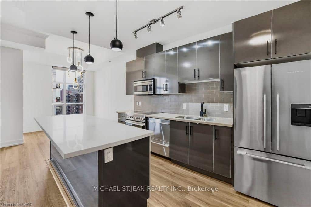 Photo of 90 Charlton Avenue W #801, Hamilton, ON L8P 0B4 (MLS # X13112484)