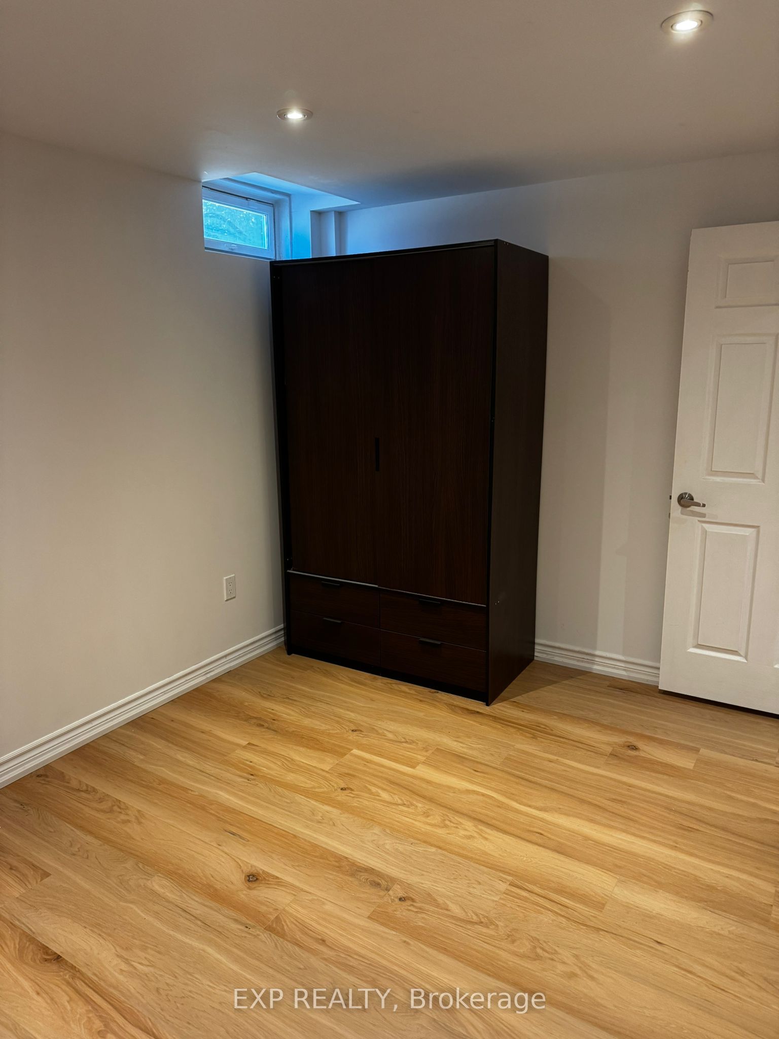 16 Wellspring Avenue Basement