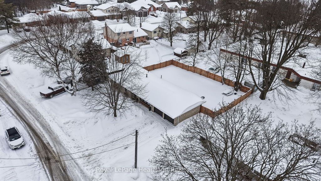 Photo of 156 JOHN Street N, Minto, ON N0G 1Z0 (MLS # X12847332)