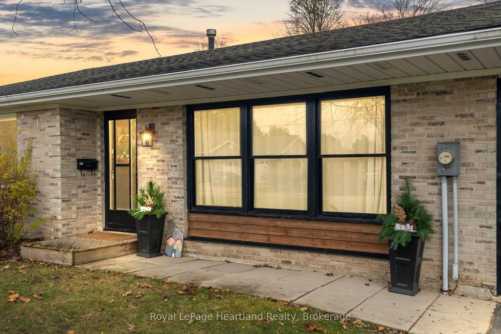 Photo of 156 JOHN Street N, Minto, ON N0G 1Z0 (MLS # X12847332)