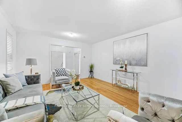 103 Starhill Crescent